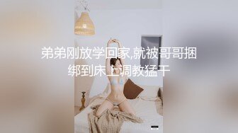 同闺蜜上门服务老头家中玩双飞