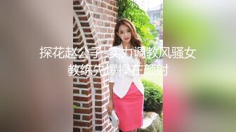 第一次对小电车起了羡慕嫉妒恨，美丽的小仙女在后排拉风哦！