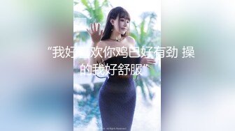 抖音擦边：颜值美女主播各显神通闪现走光 (1)