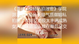 翔哥足疗店探花上门操女技师，按按摩骑在身上调情，按头深喉近距离视角，翘起屁股后入撞击