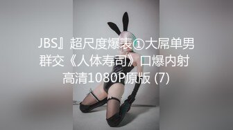 ✿母子乱⚫️⚫️L 家庭监控熟女妈妈和儿子一起睡觉，顺便检查儿子的鸡巴发育状态