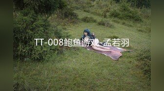 大辫子御姐美少妇全程露脸跟大哥激情啪啪，温柔的舔弄大鸡巴主动上位无套抽插，让大哥站着后入揉着骚奶子内射