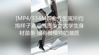 ⚫️⚫️顶流网红！推特高颜露脸极品女神嫩妹【咬一口兔娘】私定，瑜伽私教课芭比裤骆驼齿全裸一字马无毛美鲍十分诱人